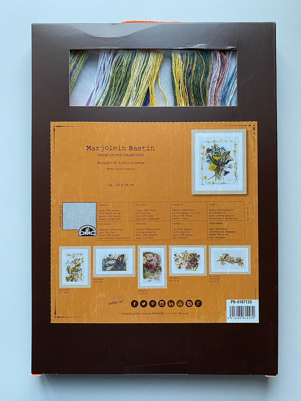 Thumbnail: LanArte (the Art of Stitching) / PN-0167125 Bouquet of Field Flowers by ©Marjole