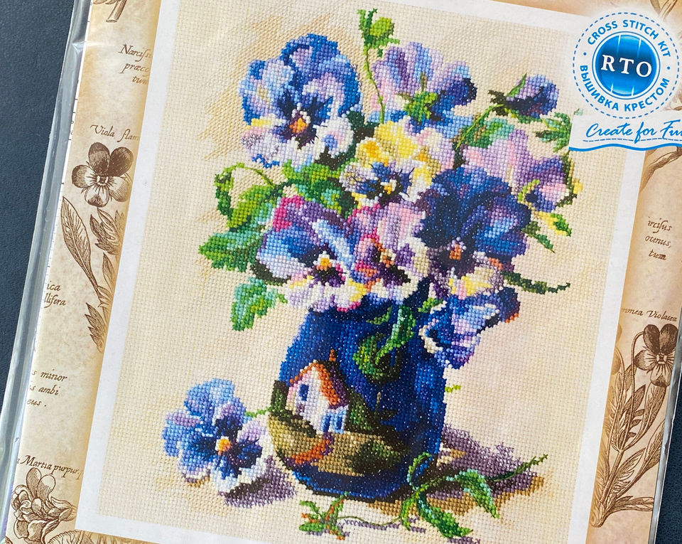 Thumbnail: RTO / Pansies in Torquay Pottery 35x30 cm, M719 / Cross Stitch Kit