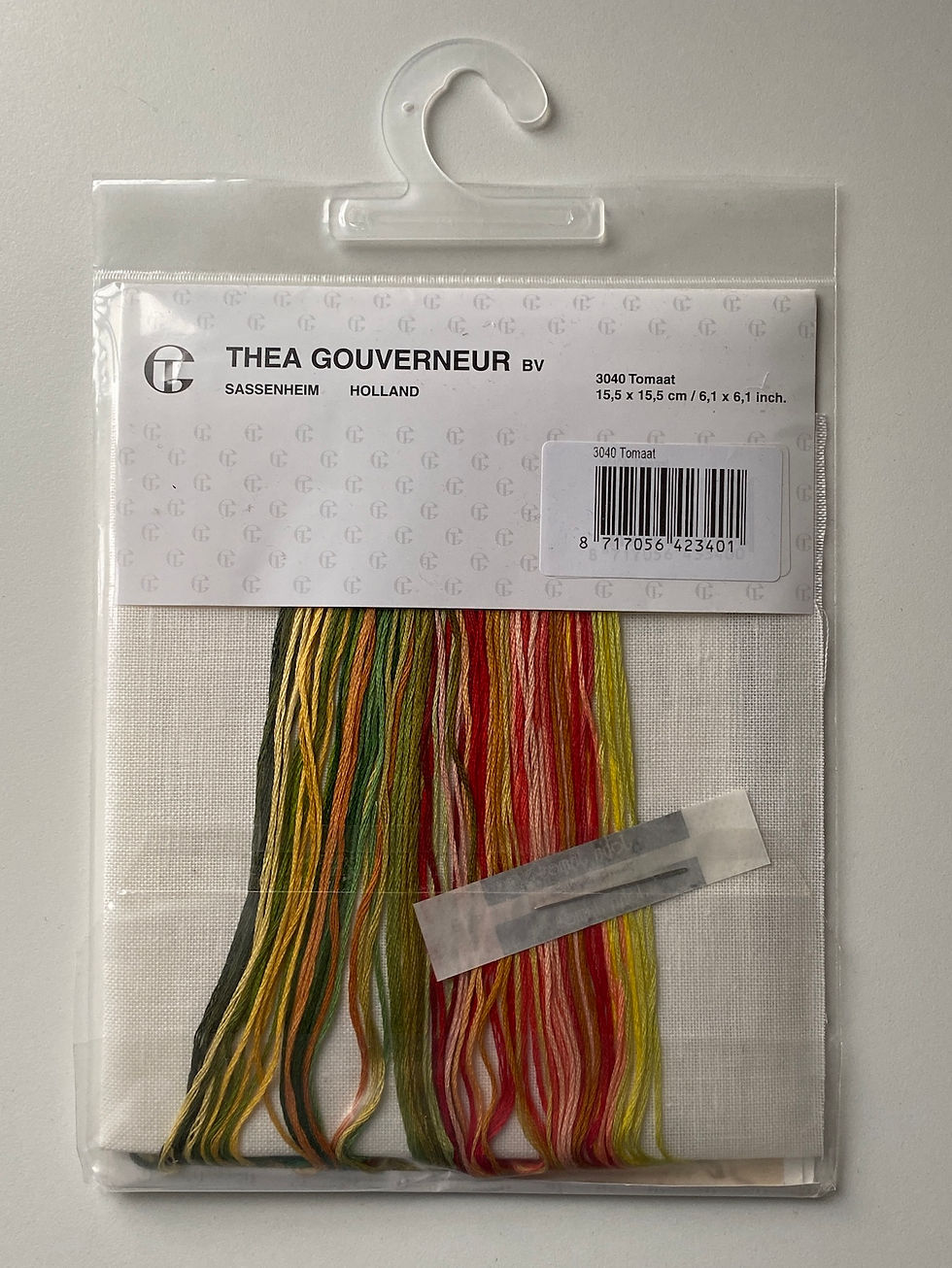Thumbnail: Thea Gouverneur / 3040 Tomato / Cross Stitch Kit