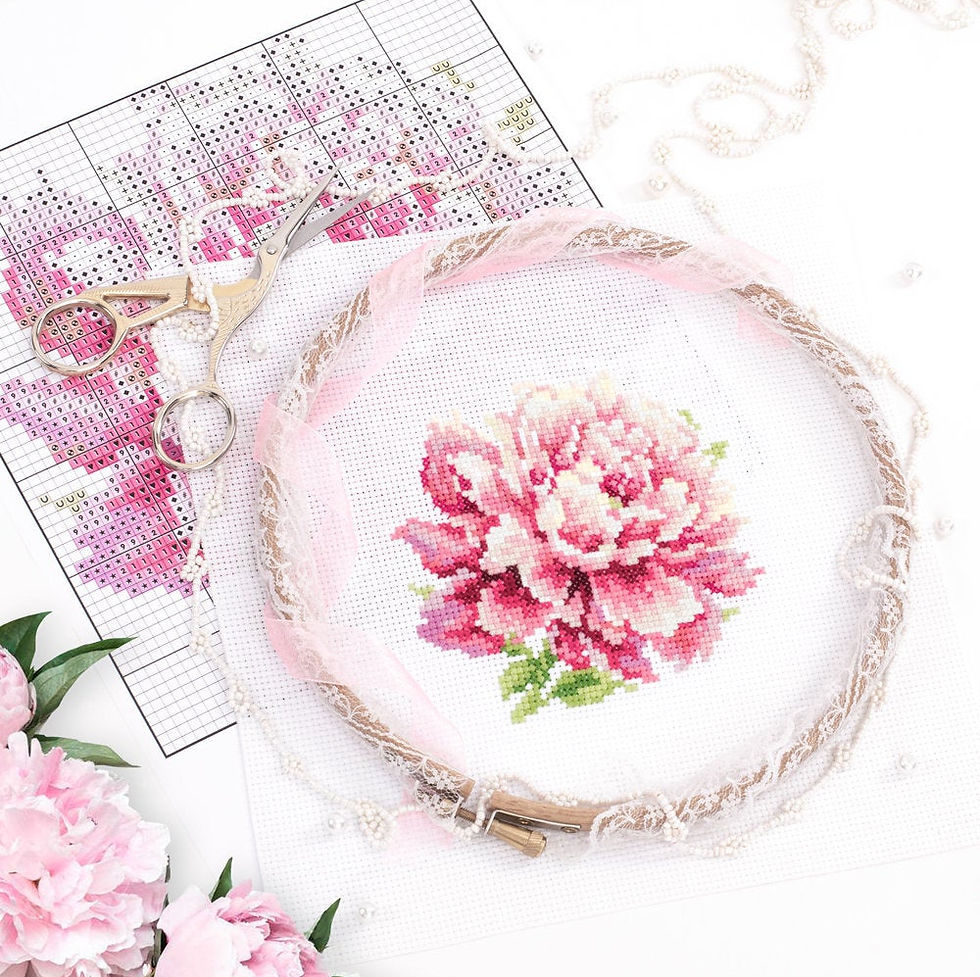 Miniature : Magic Needle / 150-007 Peony, 11 x 11 cm / Cross Stitch Kit