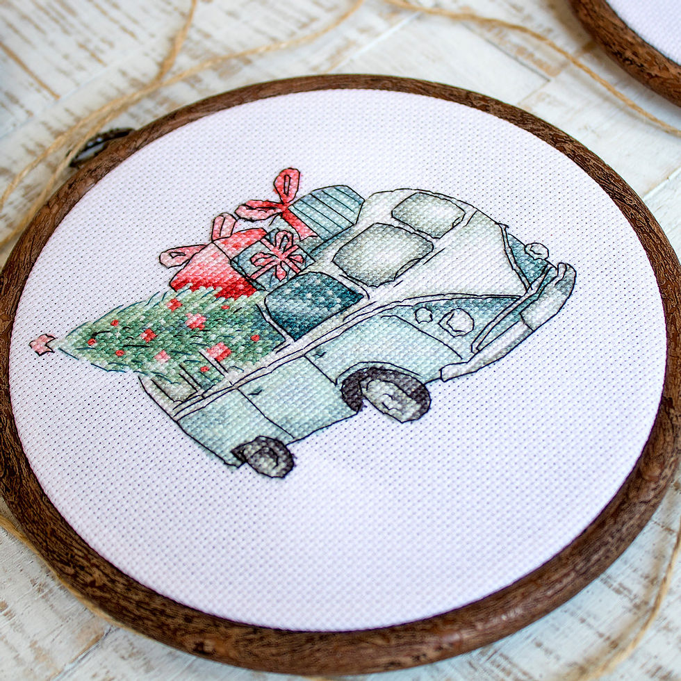 Thumbnail: LetiStitch / LETI 965 Christmas Retro Cars, Kit of 5 / Cross Stitch Kit