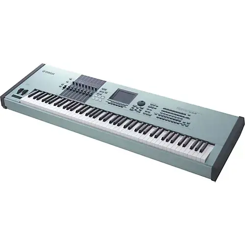 YAMAHA MOTIF XS8 - 88 NOTE KEYBOARD