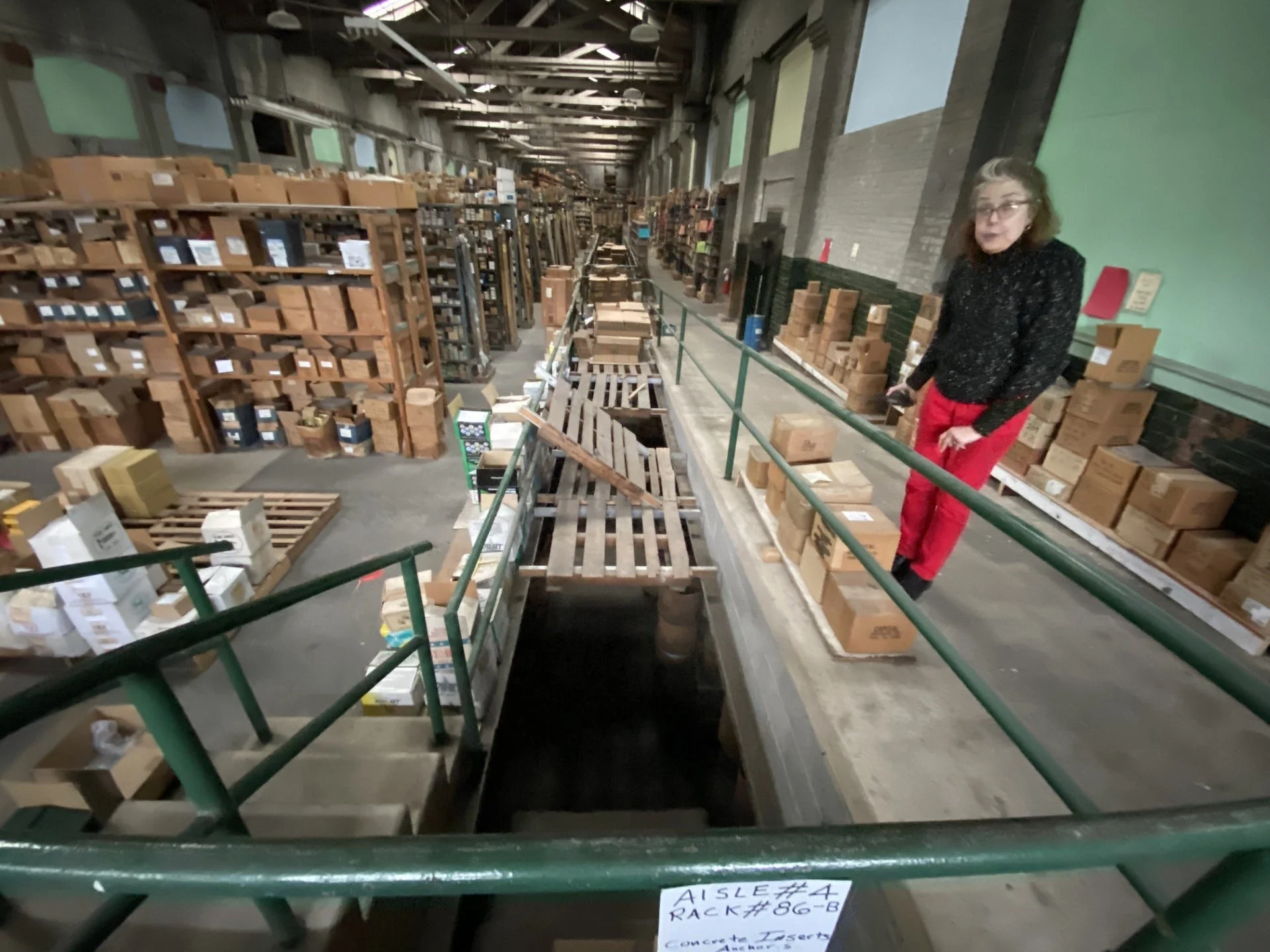 About CapitalScrewandNut