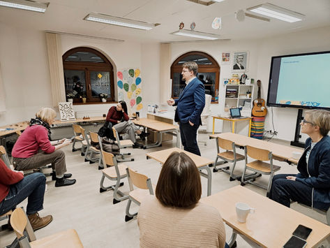 ☕ GENIUS CAFÉ: Debrujáři na ZŠ GENIUS!