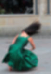 Baila un vestido verde
