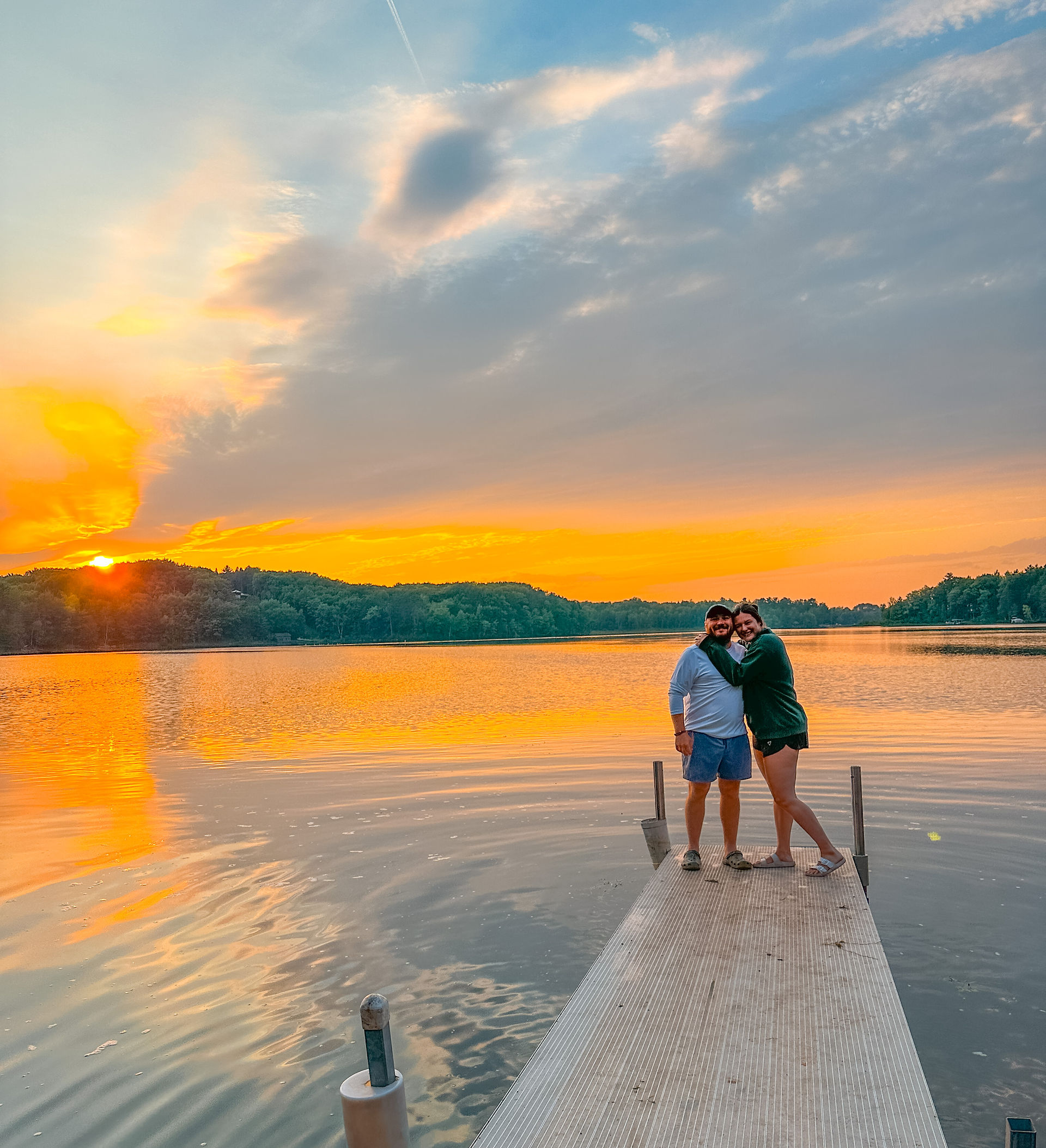 couple hugging in the sunset