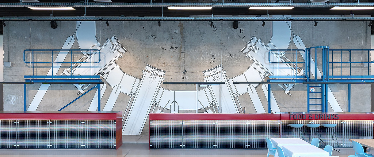 TWD Cantine-06 no table.jpg