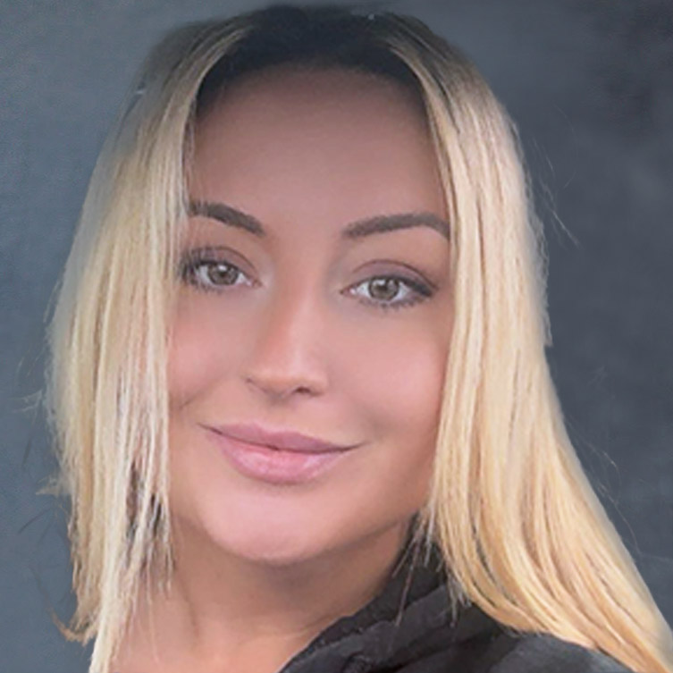 Zoe Coxell.jpg