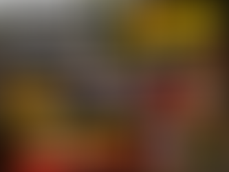 कवर्धा शराब दुकान के बाहर ब्लैक में बिक रही शराब, नई आबकारी नीति पर उठे सवाल ।