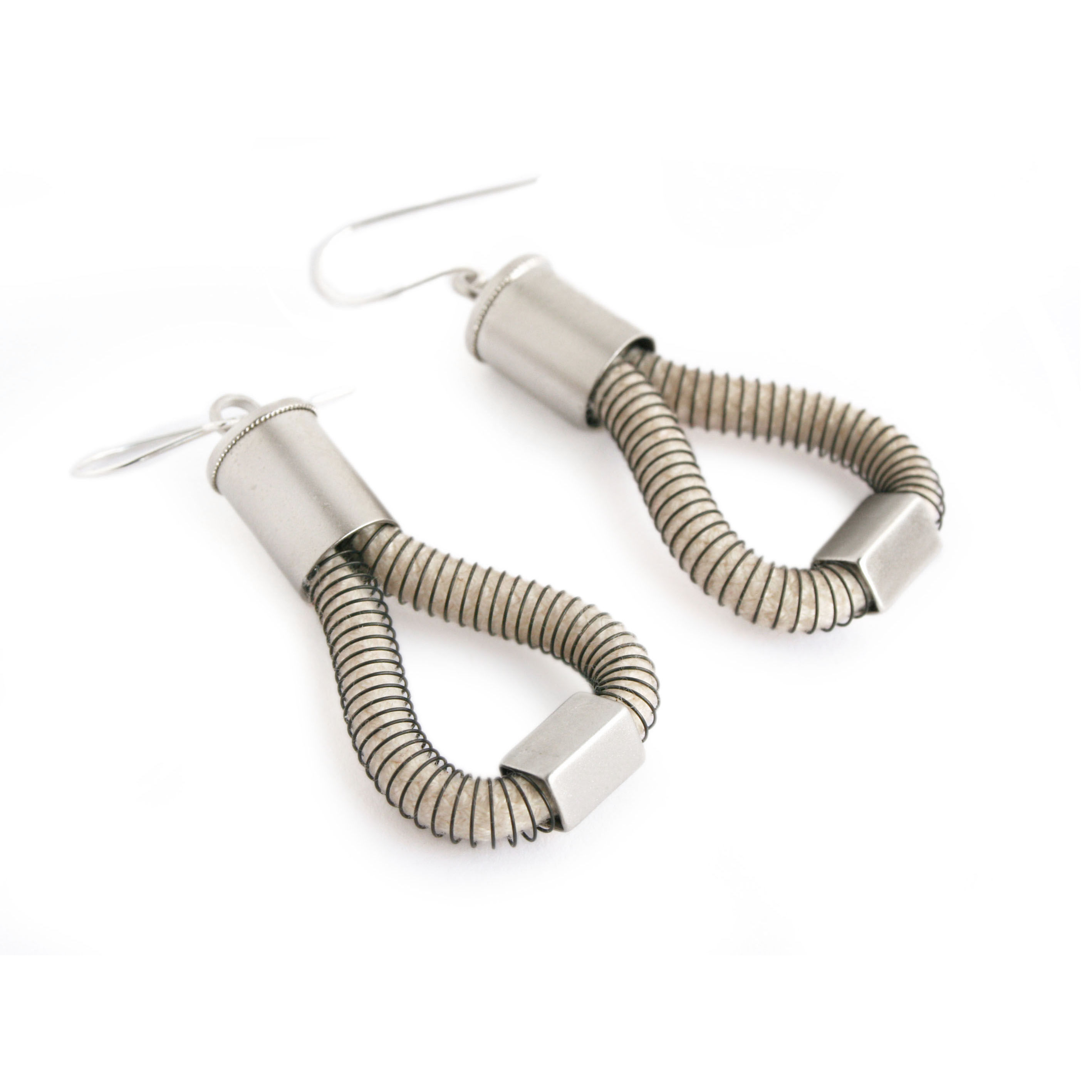 Molly Earrings White Dark