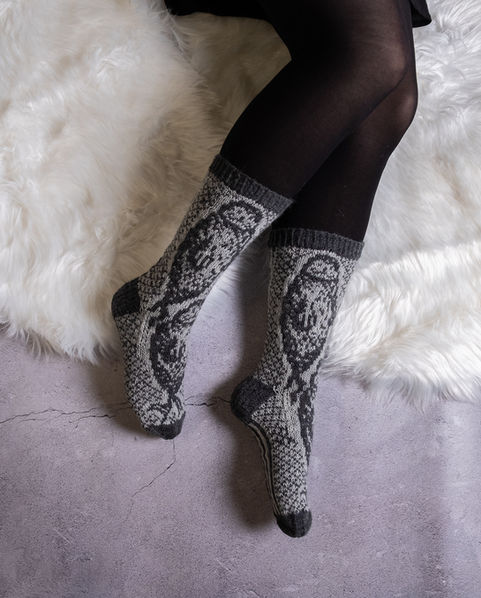 Norppa-kuvioiset kirjoneulevillasukat