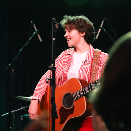 Amelia Day: Independence, Honesty, and Finding Her Sound on Her Own Terms.