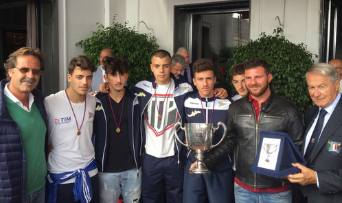 SUCCESSO NEL CANOTTAGGIO PER GLI ATLETI DEL CIRCOLO NAUTICO POSILLIPO CHE VINCONO LA COPPA PATTISON