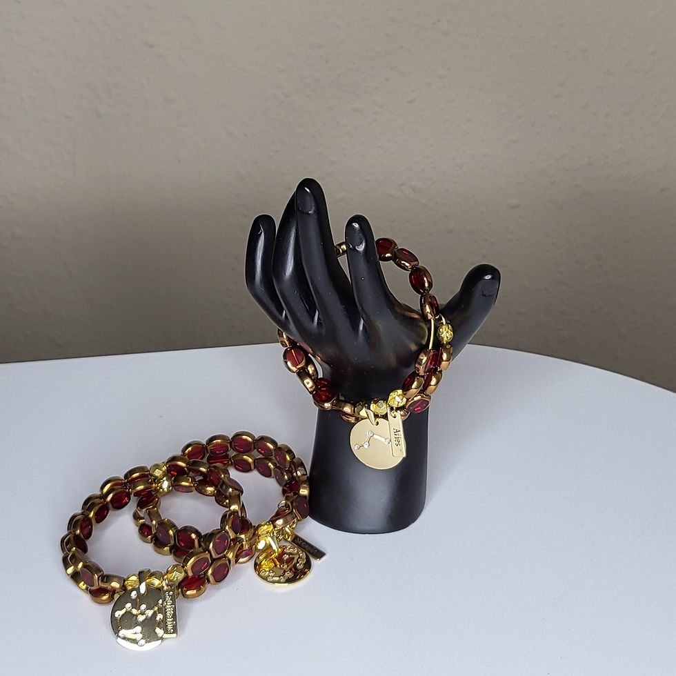 Thumbnail: Red And Gold Beaded Bracelet 