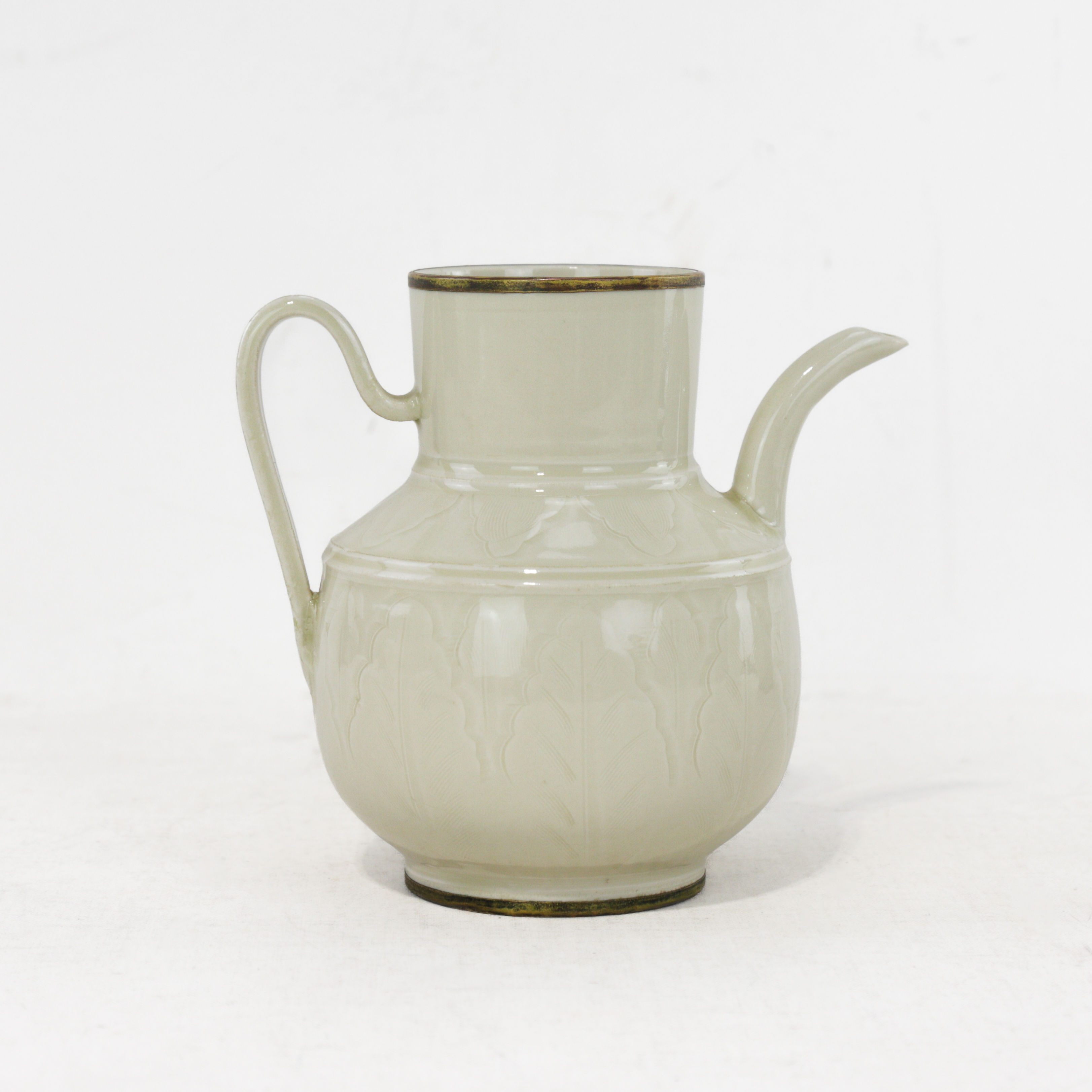 Liao-Jin Ding Kiln White Glaze Ewer with Banana Leaf Motif and Copper Trim