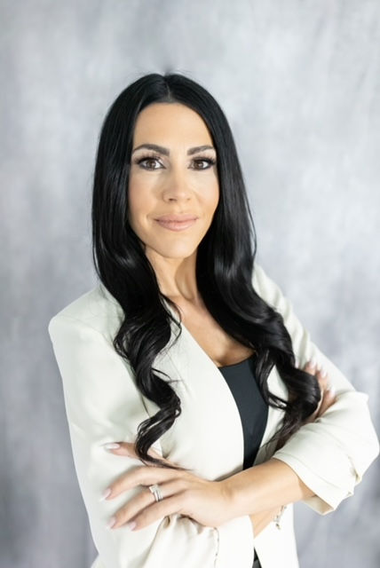 Sara Associate Sara Henderson | M. Thorpe