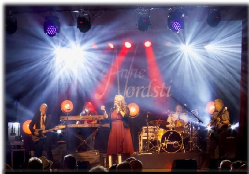 Anne Nørdsti med spilleplan for 2023.