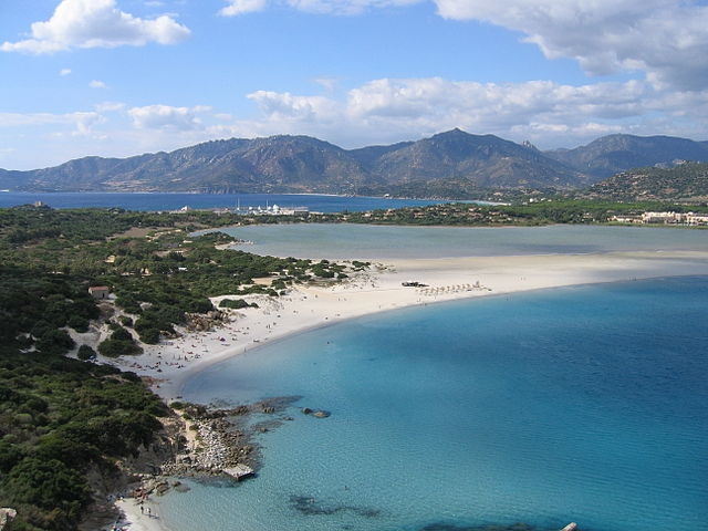 Plage Lagoon (105km)