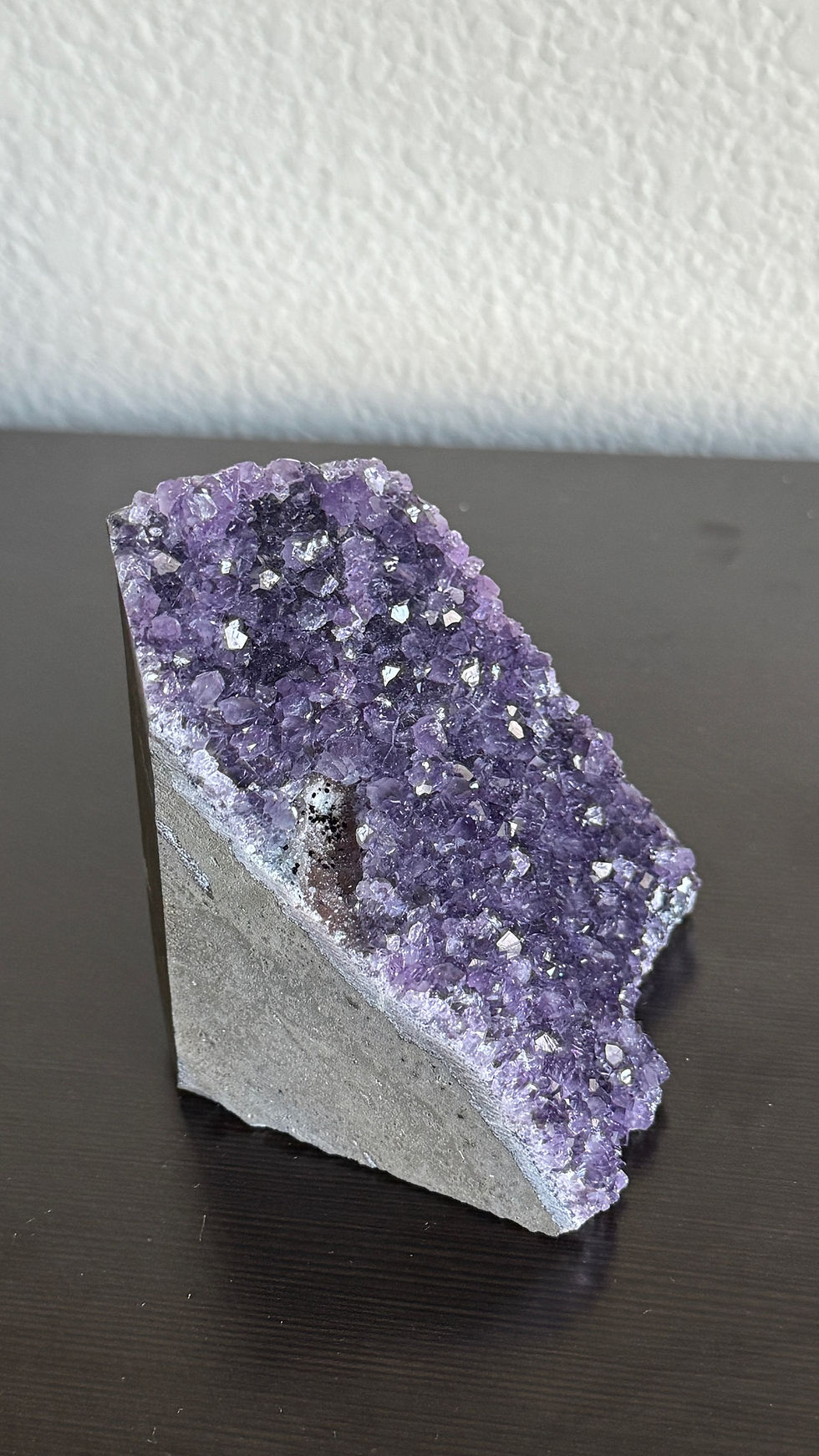 Miniaturbild: Genuine Amethyst Cluster With  Druzy