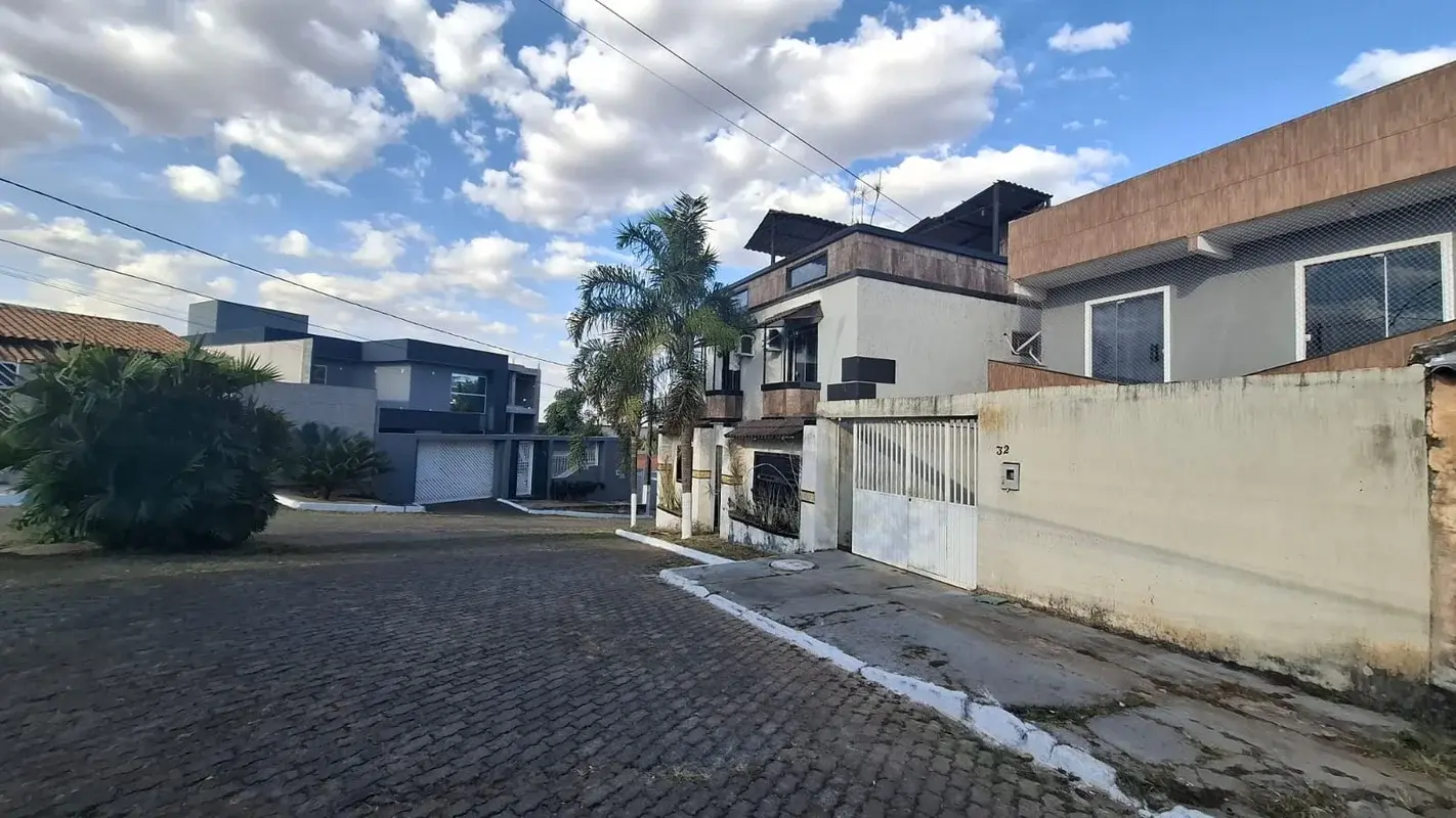 Casa Ampla à Venda em Arniqueiras / Águas Claras Conforto