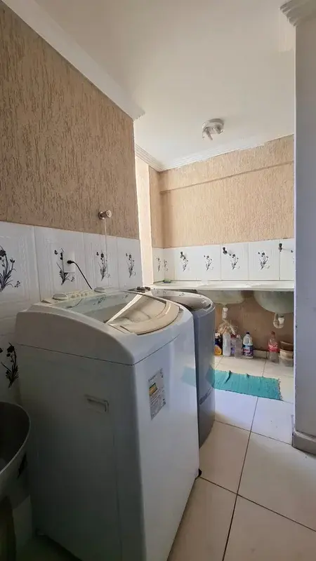 Miniatura: Casa no Condomínio Quinta dos Ipês | Jardim Botânico