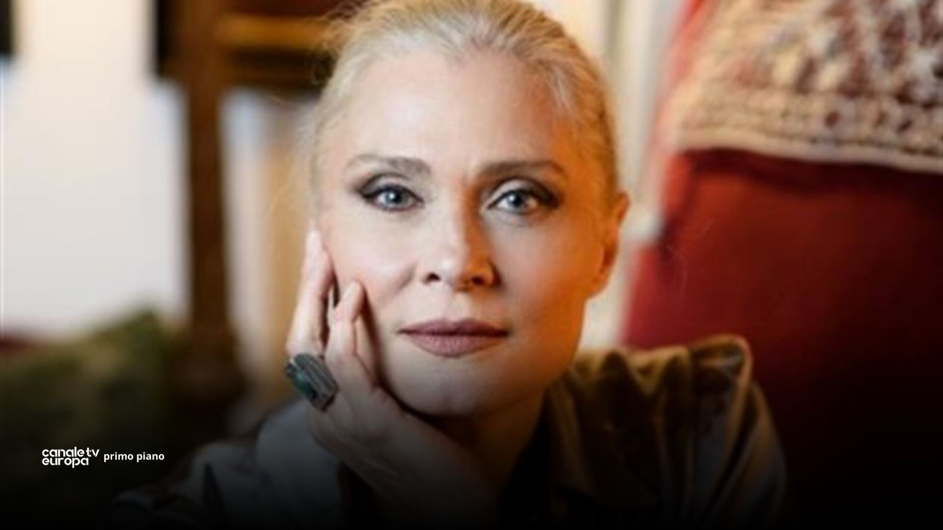 Ether il quinto elemento presenta Isabel Russinova