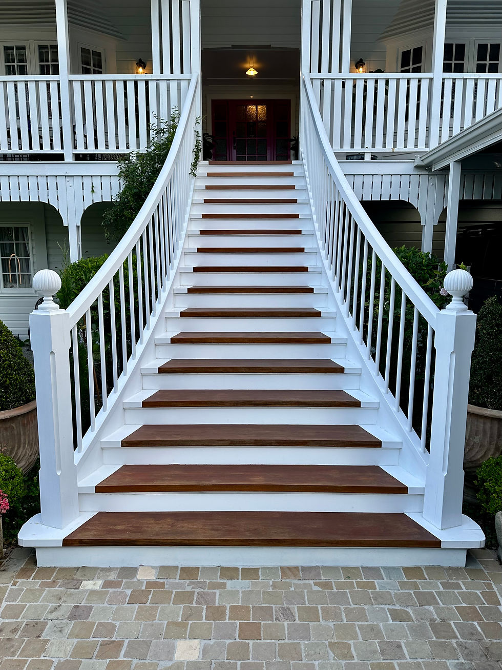 Corinda Flared Staircase