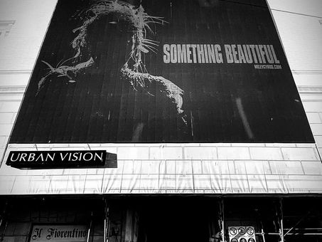 COMEÇA A CAMPANHA DE DIVULGAÇÃO DE "SOMETHING BEAUTIFUL", NOVO ÁLBUM DE MILEY CYRUS