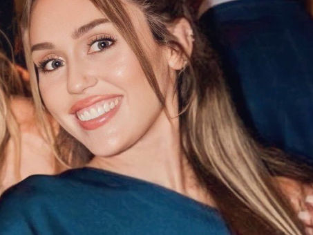FOTOS INÉDITAS DE MILEY EM FESTA