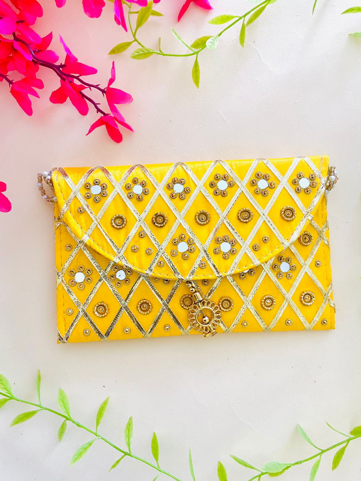 Women Mirror Yellow Clutch Bag with One Compartment and Magnetic Lock