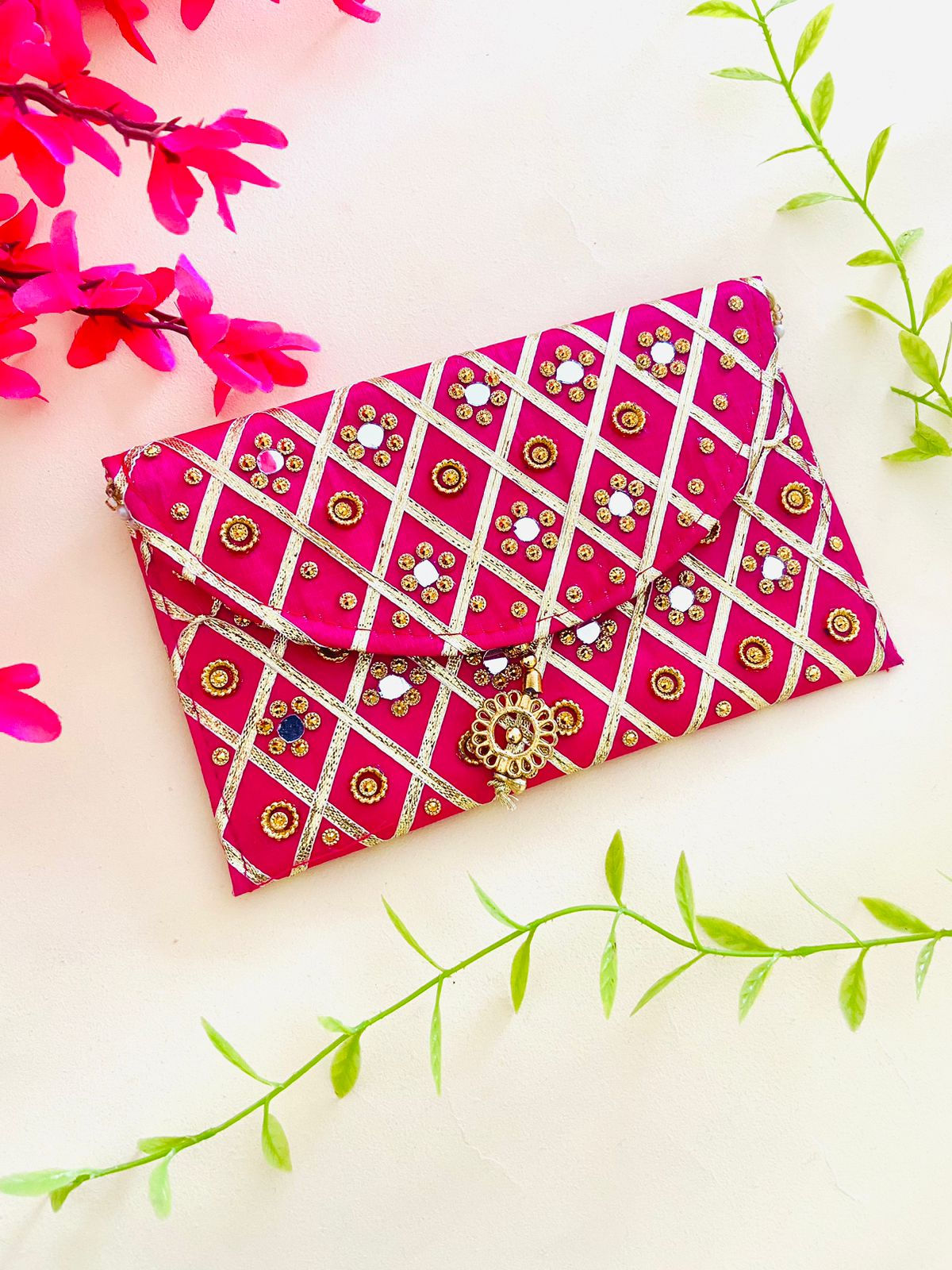 Women Mirror Pink Clutch Bag with One Compartment and Magnetic Lock