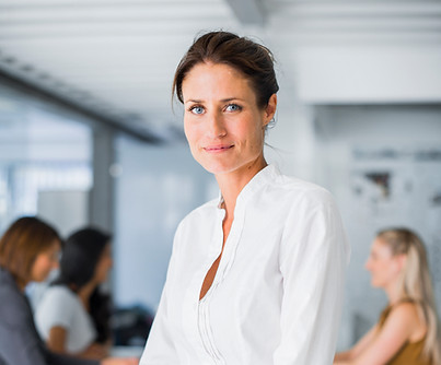 Mulher profissional sentado