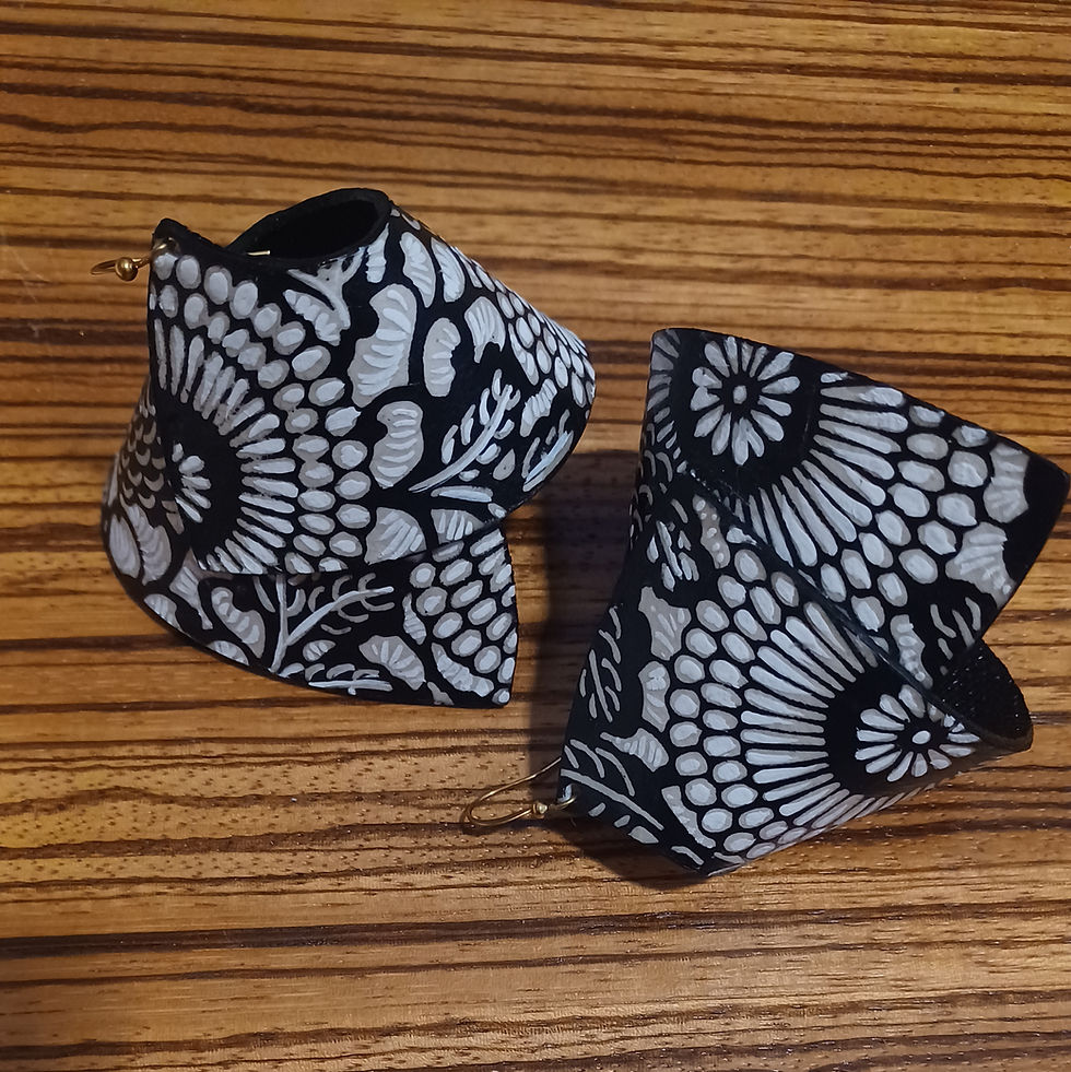 Thumbnail: Bisana Black Floral Cone Drops