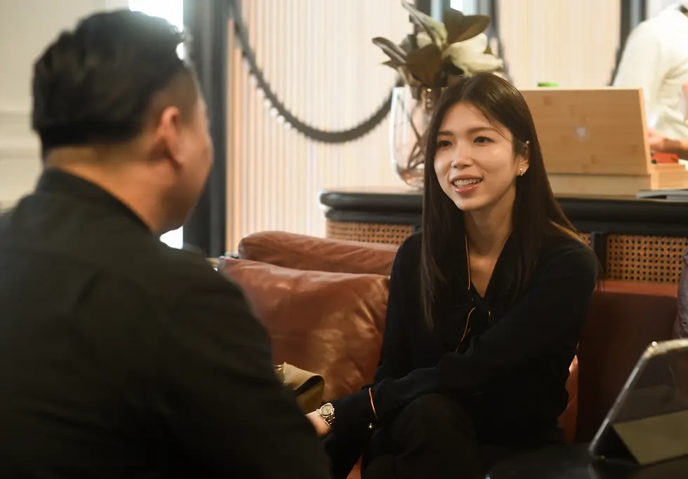 samantha talking to yong ling