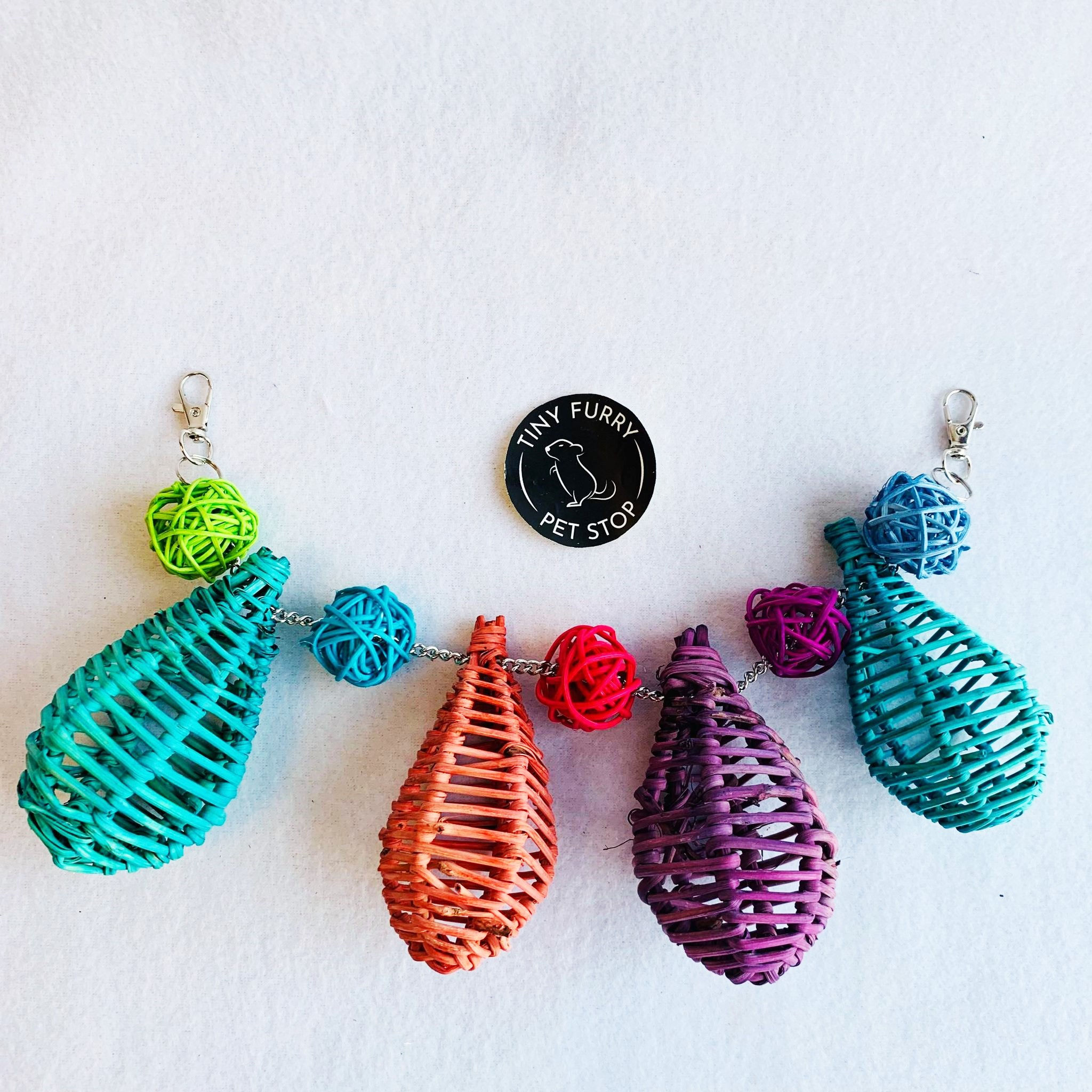 Hanging Garland Vine Bulbs and Lanterns