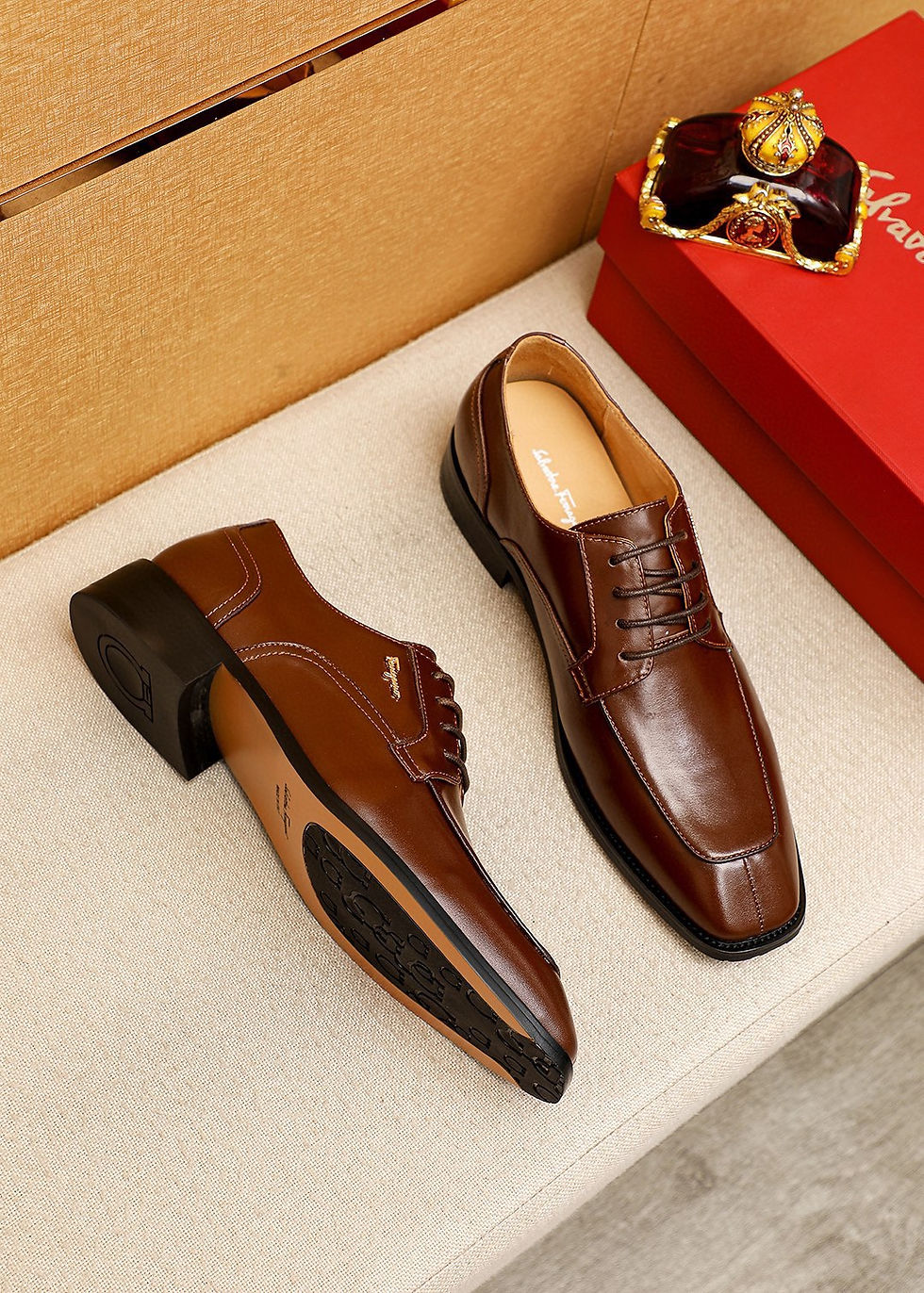 Miniature : Ferragamo Leather Shoes