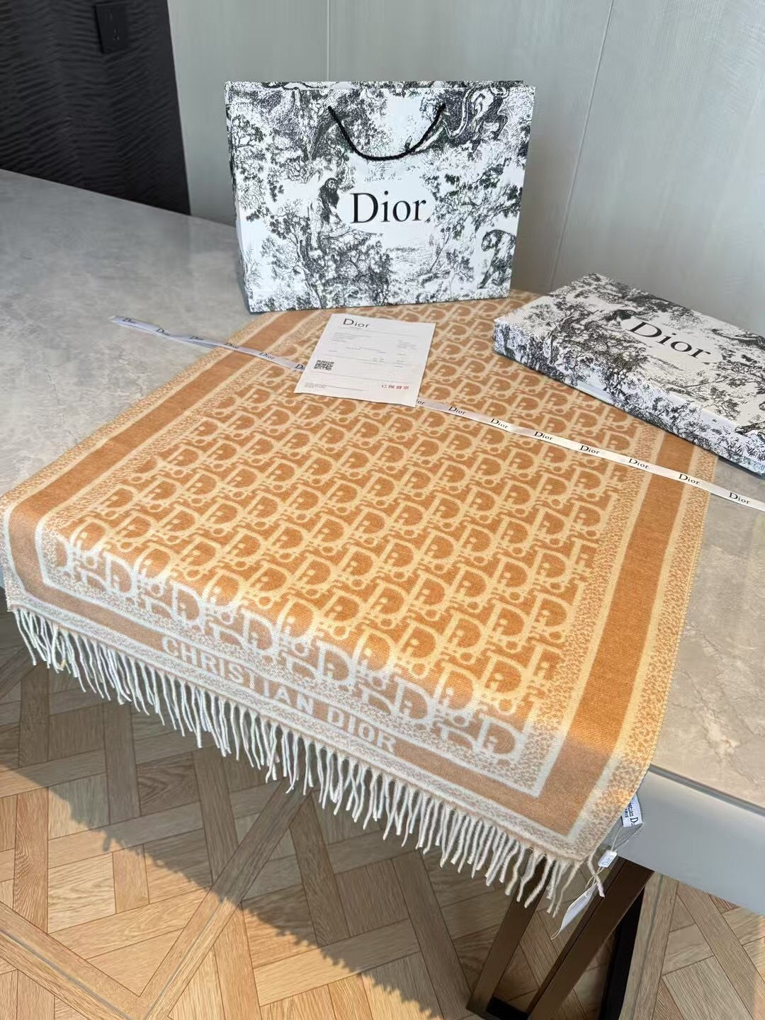 Oblique Scarf