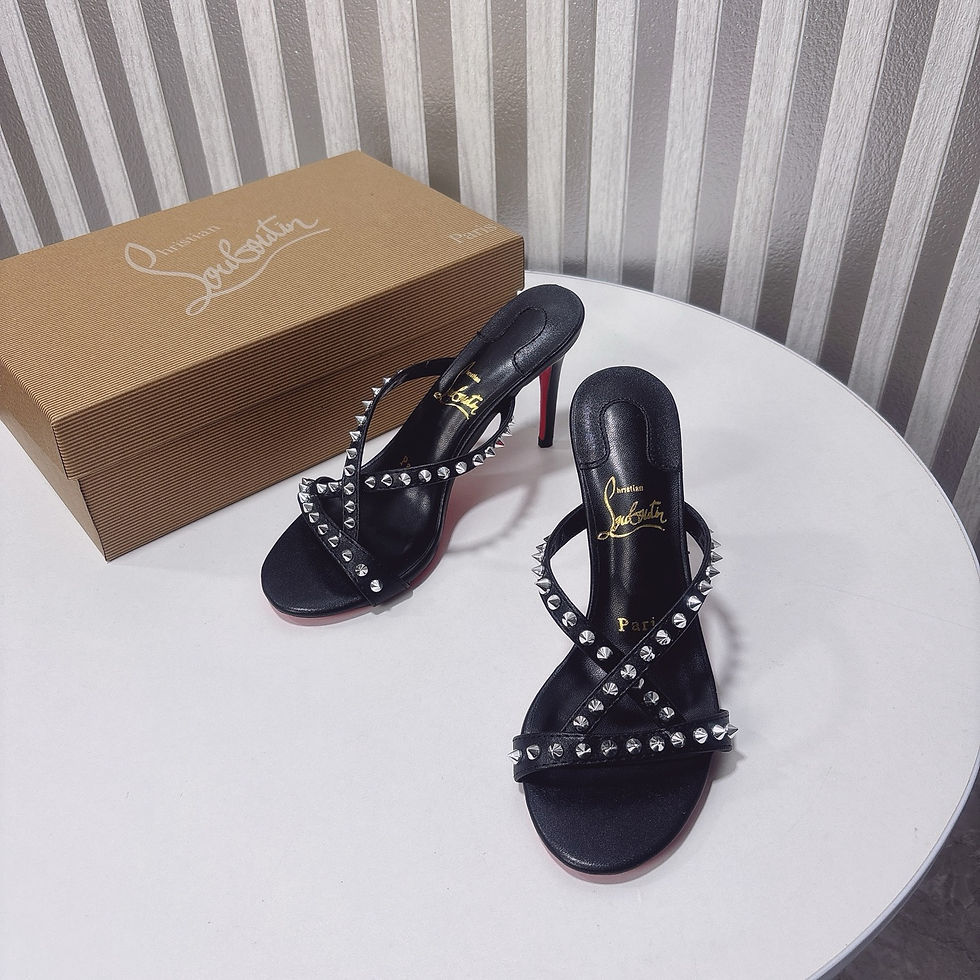 Miniatura: Christian Loubutin Studded Sandals