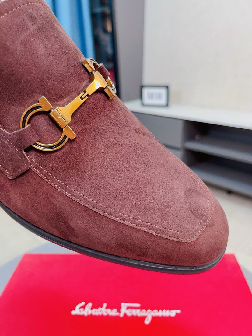 Miniature : Ferragamo Leather Shoes