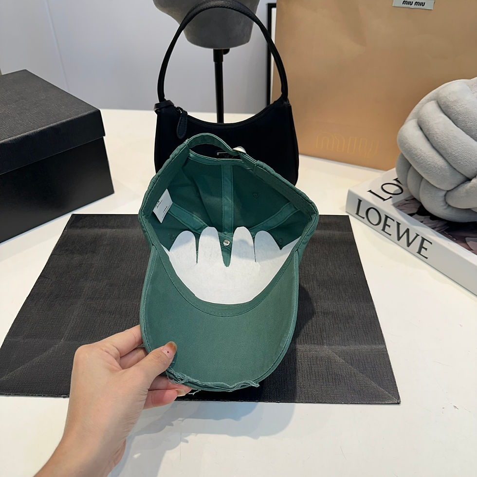 Miniature : Hat