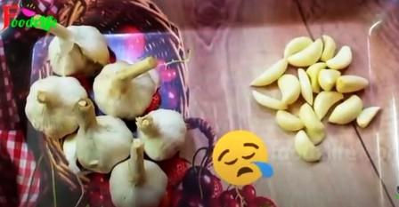 Garlic Peeling Tips : लहसुन छीलने का ये है सबसे आसान तरीका