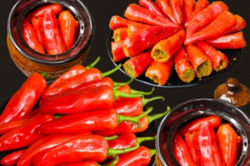 मोटी लाल मिर्च का भरवा अचार