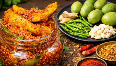 Kacchi kairi achar recipe spicy raw mango pickle with garlic and green chili