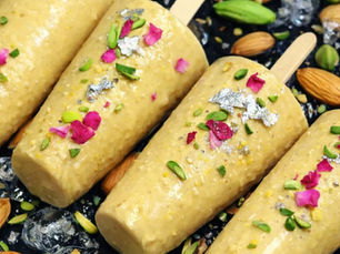 घर पर बनी मलाई कुल्फी रेसिपी – बिना मावा, बिना कंडेंस्ड मिल्क, 2 इंग्रेडिएंट से बनी क्रीमी कुल्फी