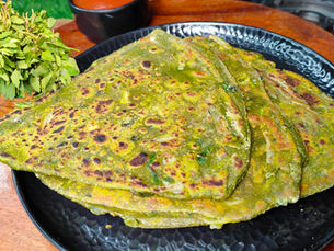 Soft and layered Bathua ke Parathe served hot with butter – winter special Indian paratha recipe