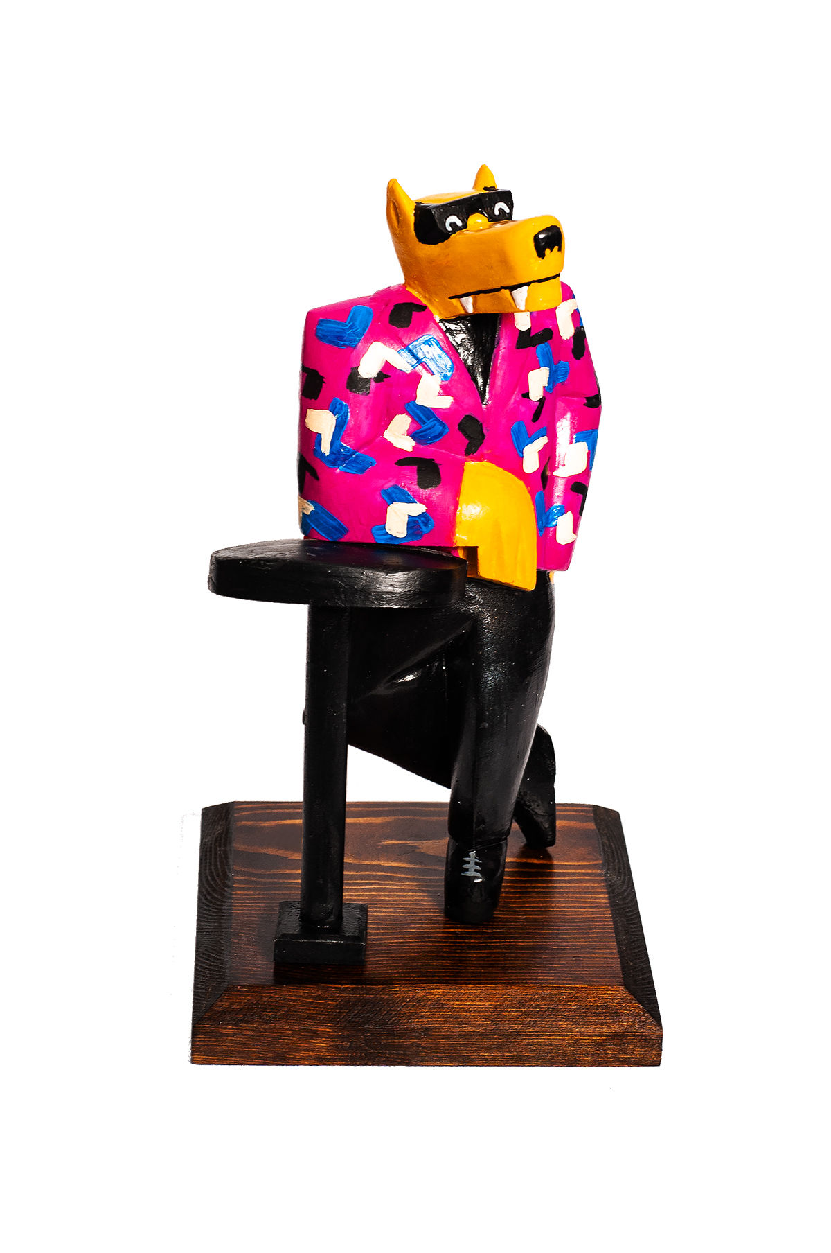 Stylish and cool wolf statue perfect gift for home decor.