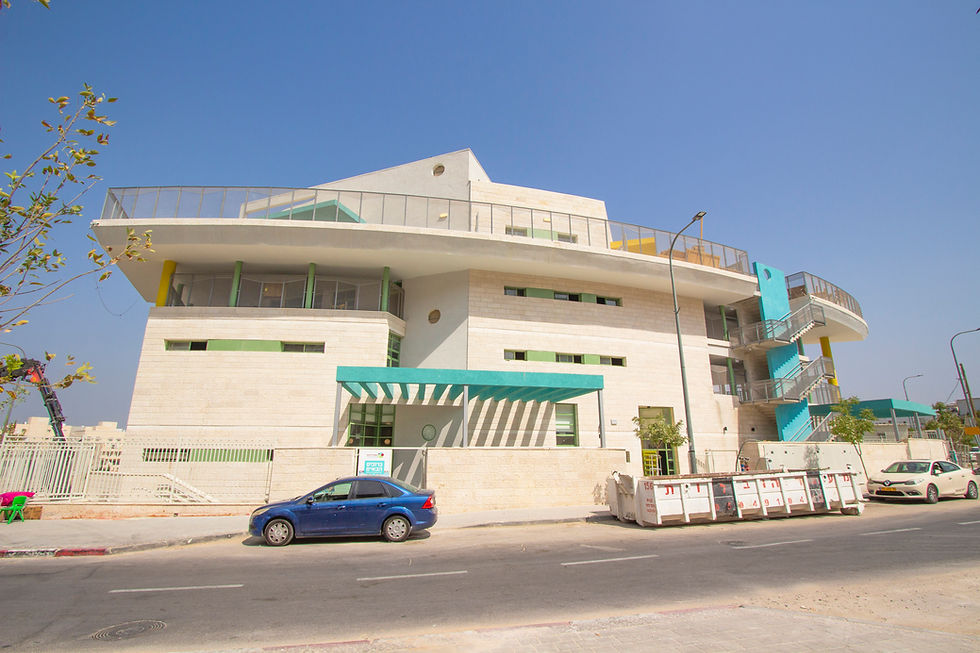החזית הראשית