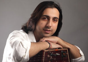 Musical Healing Touch for Kashmir by SaMaPa!