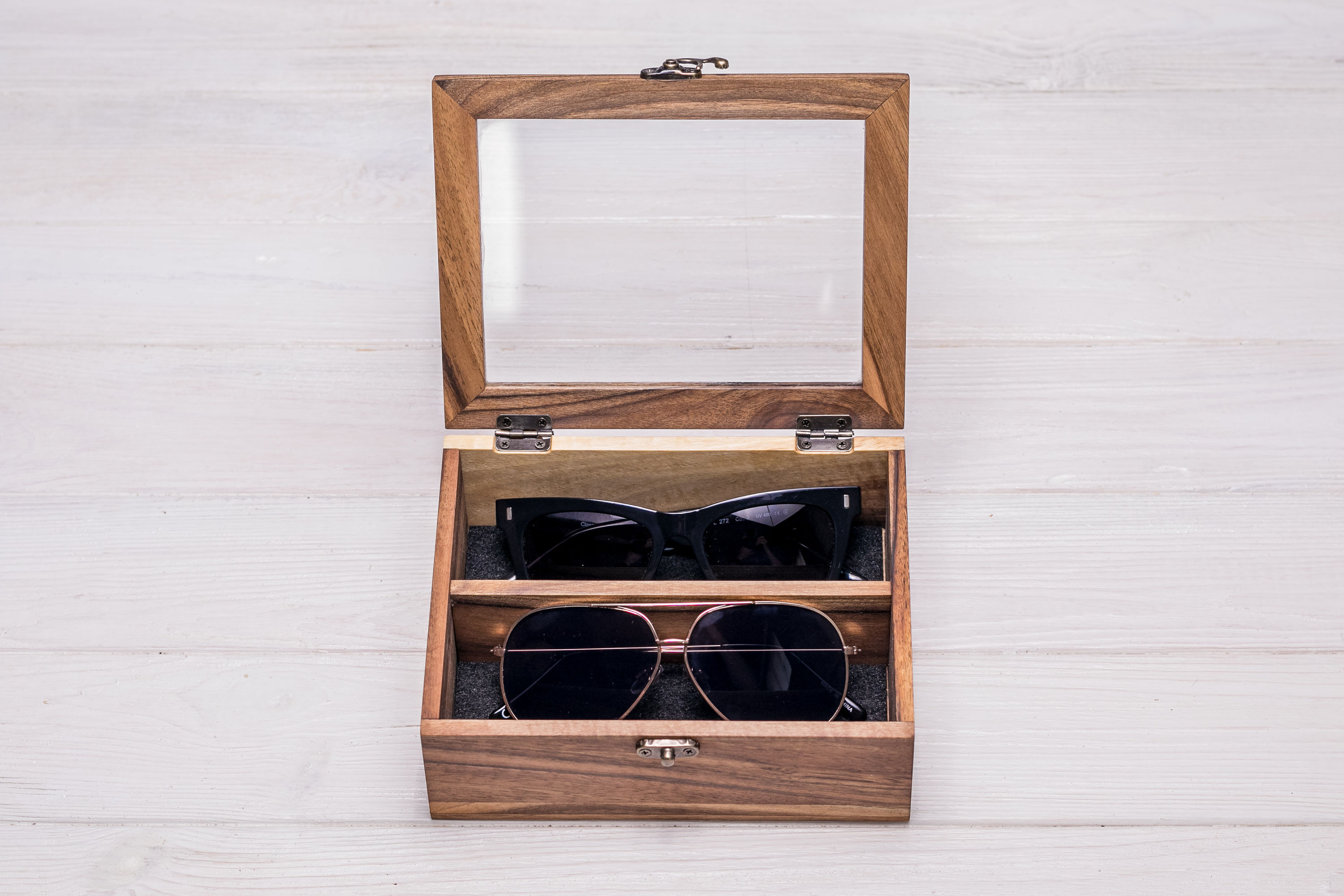 Деревянный футляр для 2 пар очков со стеклянной крышкой