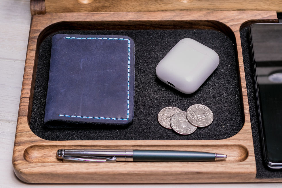 Thumbnail: Wireless charging station for 2 phones «Double dock station»